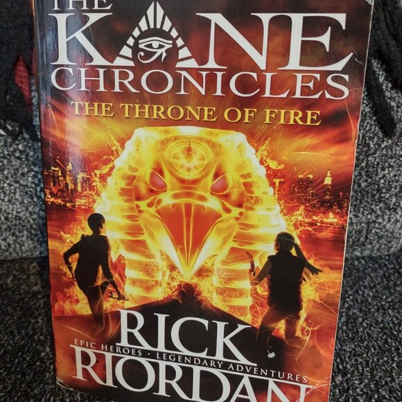 A bundle of 2 books by Rick Riordan in The Kane Chronicles series. - Picture 2 of 4